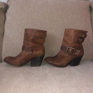 Distressed leather Lucky Brand boots sz7